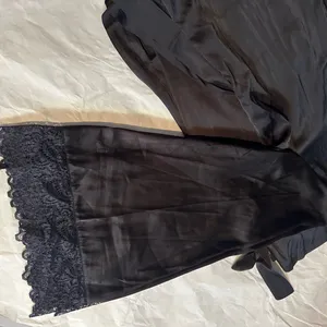 SO Black Lace Detail Robe thumbnail 7