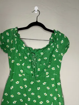 Urban Outfitters UO Magpie Off Shoulder Green Daisy‎ Mini Dress thumbnail 4