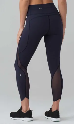 Lululemon Pace Perfect 7/8 Tight 25" in Midnight Navy thumbnail 1