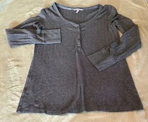 Women’s Victoria's Secret Charcoal Scoop-Neck Henley Long Sleeve Top Size XL thumbnail 1