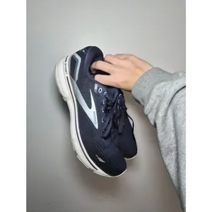Brooks Ghost Women’s Running Shoes 9 Navy and White thumbnail 3