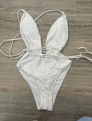 One Piece Padded White Swimsuit With Belt S thumbnail 1