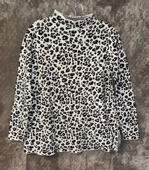 LOFT Women's Size M Leopard Print Mock Neck Cotton Sweater thumbnail 1