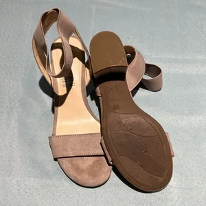 Liz Claiborne Nude Heeled Sandals‎ Size 6M B12B thumbnail 8