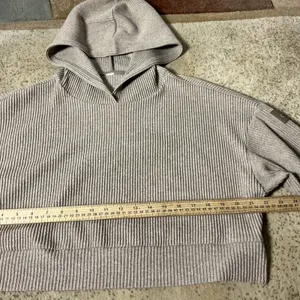 Alo Yoga Muse Ribbed Cropped Hoodie Beige Tan Pullover Sweatshirt Womens‎ thumbnail 3