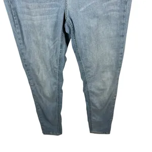 We‎ The Free Jeans Light Wash Straight Leg Skinny Fit Stretch Women’s Size 30 thumbnail 2