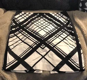 White House | Black Market Black and White Pencil Skirt, size 10 thumbnail 1