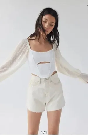 Urban Outfitters Women's Puff sleeve Cropped Cream Party Concert Corset Top‎ blouse size medium thumbnail 1