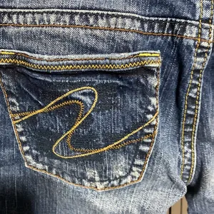 Silver Jeans​​​ thumbnail 3