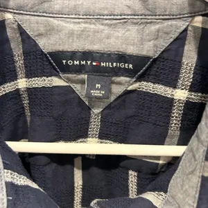 Tommy Hilfiger Womens Navy Blue White Plaid Long Sleeve Button Down Shirt Size M thumbnail 2