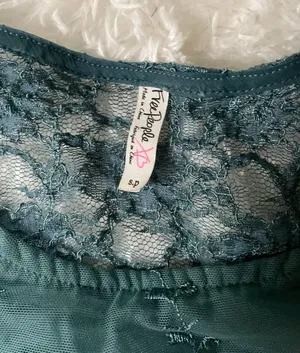 Sheer Emerald Green Embroidered Top size S thumbnail 5