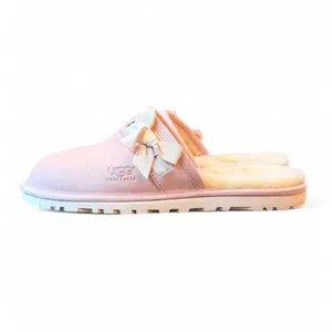 UGG Scuffette Pink Suede Shearling Bow Slippers Women’s Size 7 Cozy Mule thumbnail 5
