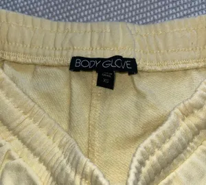 Body Glove Womens Pastel Yellow Raw Hem Sweat Shorts Sz Xs Blue Logo thumbnail 3