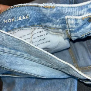 American Eagle Outfitters Mom Jean thumbnail 9
