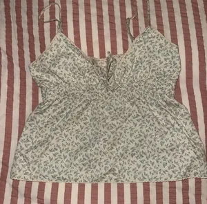 Brandy Melville babydoll top thumbnail 1