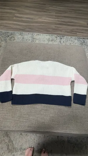 Francesca's Sweater thumbnail 2