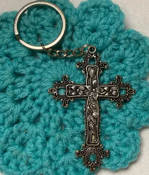 Cross Keychain Unisex Silvertone Floral Filigree Faith Religious Gothic 3"‎ New thumbnail 1