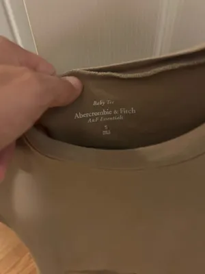 Abercrombie baby tee thumbnail 2