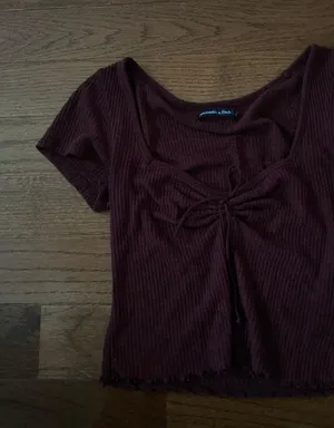 Abercrombie burgundy ribbed sweetheart neckline cropped lettuce hem top thumbnail 4