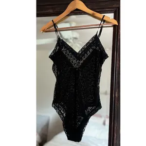 Anthropologie Sabrina Black Sheer Lace Heart Bodysuit Large New Tags thumbnail 3