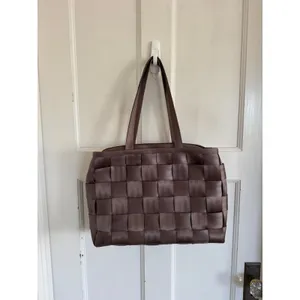 Harvey's original large‎ taupe seatbelt bag thumbnail 5