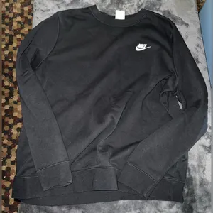 Nike Crewneck Sweatshirt in Black Size XL thumbnail 1