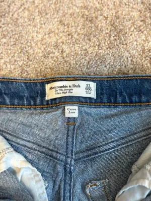 Abercrombie High-Rise Jeans 90s Straight thumbnail 3