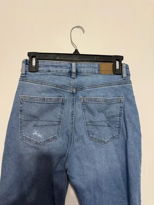 American Eagle stretch mom Jean high-rise light washed denim size 2 thumbnail 5