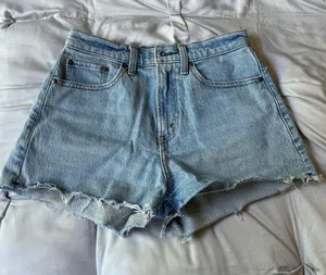 Abercrombie Curve Love Mom Shorts thumbnail 1