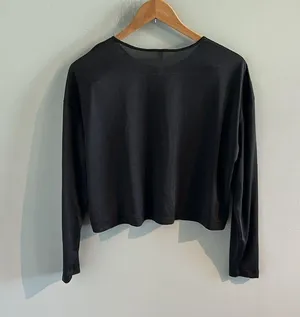 Athleta Long Sleeve Cropped Workout Top thumbnail 3