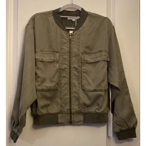 NWT Sz Medium Olive Green Bomber Light‎ Jacket - Young Fabulous & Broke thumbnail 1