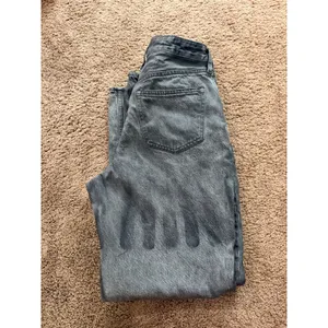Abercrombie and Fitch curve love the loose high rise black jeans size 27 thumbnail 6