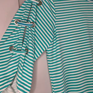 Lulu B Small Aqua Stripe UPF Top Lace Sleeve Coastal Beach Resort Cruise thumbnail 12
