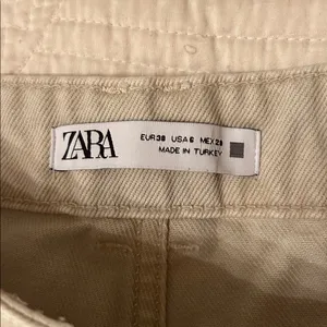 Zara Cream Jeans with Frayed Hem thumbnail 7