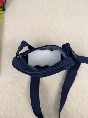 Michigan Wolverines AeroLOFT Belt Bag Crossbody Navy Maize Block M thumbnail 5