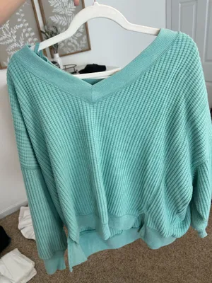 American eagle sweater thumbnail 1