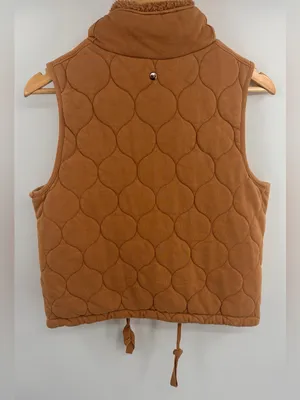 Calia quilted full zip snap front vest camel tan women’s S cozy chic thumbnail 6
