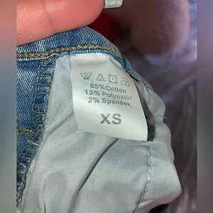 Size xs Light-wash Jean Style Romper Outfit thumbnail 4