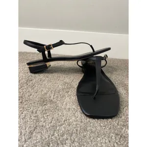 NWOT Vince Camuto Black Square Toe Thong Sandals Women’s Size 11 thumbnail 2