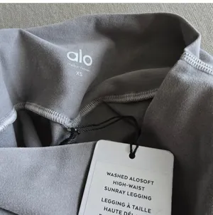 Alo yoga washed alosoft high waist grey wash sunray legging XS thumbnail 5