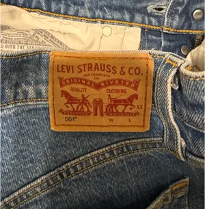 Levi’s High Rise Medium Wash Button Fly 501 Cut Off Shorts 26 thumbnail 10