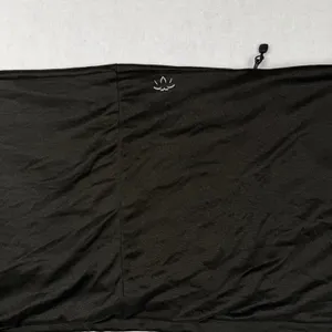 Beyond Yoga Infinity Hidden Pocket Scarf Black One Size Athleisure Travel thumbnail 2