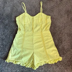 Urban Outfitters Yellow Romper Size M thumbnail 1
