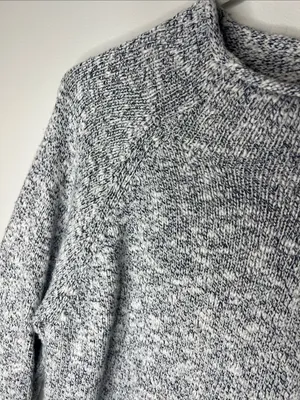 L.L. Bean 100% cotton Heather Gray Rolled mock neck Size L thumbnail 5