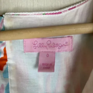Lilly Pulitzer Blue Pink Abstract Soutache V-Neck Shift Dress Size‎ 0 thumbnail 4