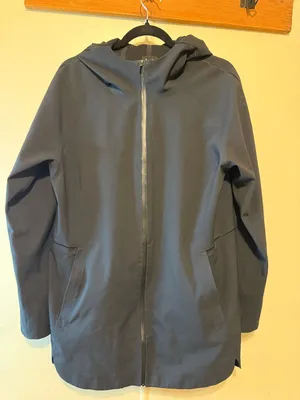 Lululemon Womens 12 Glyde Along Softshell Waterproof thumbnail 1