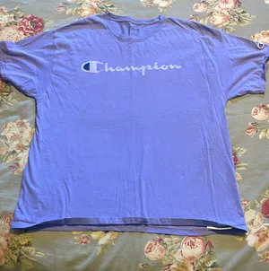 Champion T-shirt Size XL Purple thumbnail 1