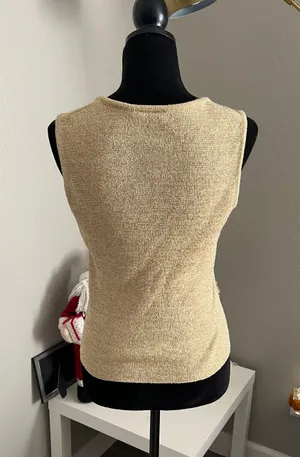 Kalico Women’s Sleeveless Scoop Neck Gold Metallic Knit Top Size Medium thumbnail 2