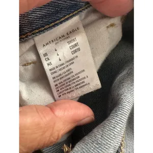American Eagle Mom Jean Light Wash Distressed High Rise Ripped Denim Blue Sz 4S‎ thumbnail 6