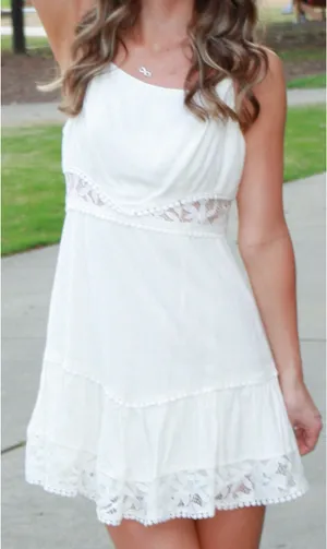 White Mini Dress Size XS thumbnail 1
